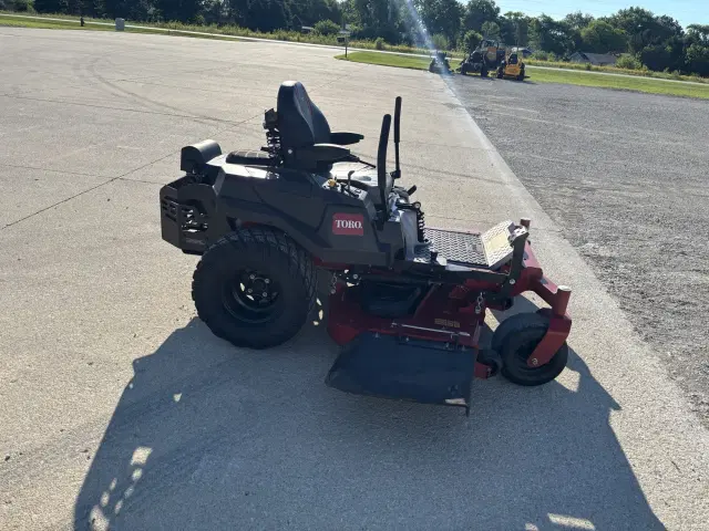 Image of Toro Titan equipment image 3