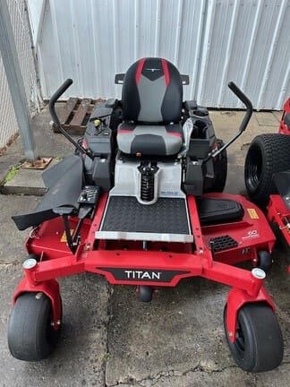 Main image Toro Titan