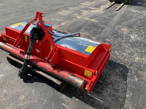 Image of Trimax Striker 190 equipment image 2