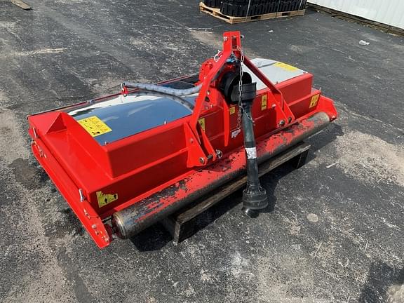 Image of Trimax Striker 190 equipment image 1