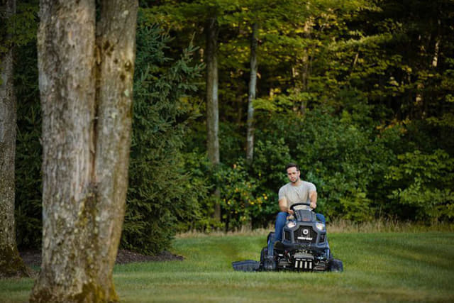 Image of Troy Bilt Super Bronco XP equipment image 4