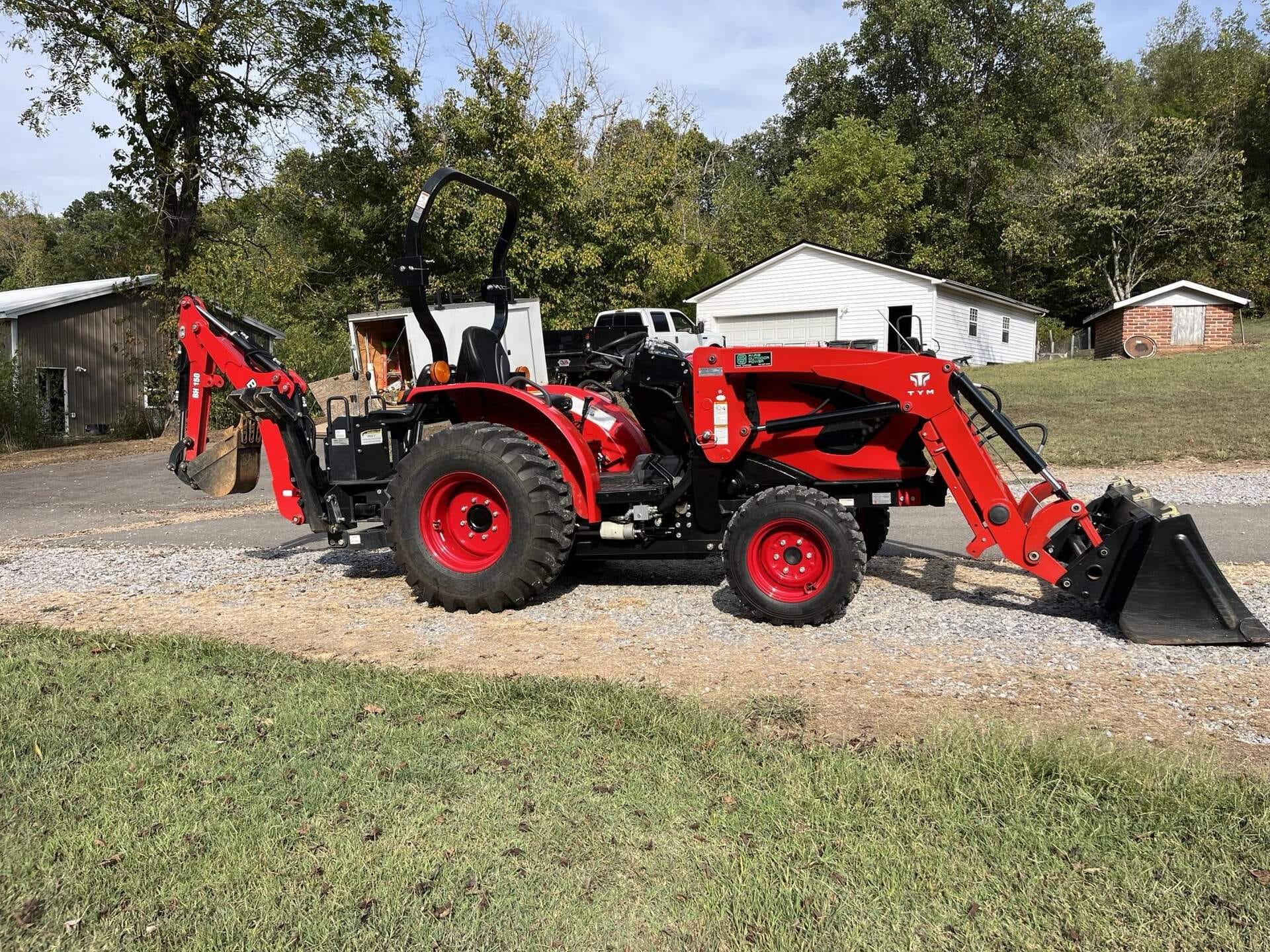 2023 TYM 2515H Equipment Image0