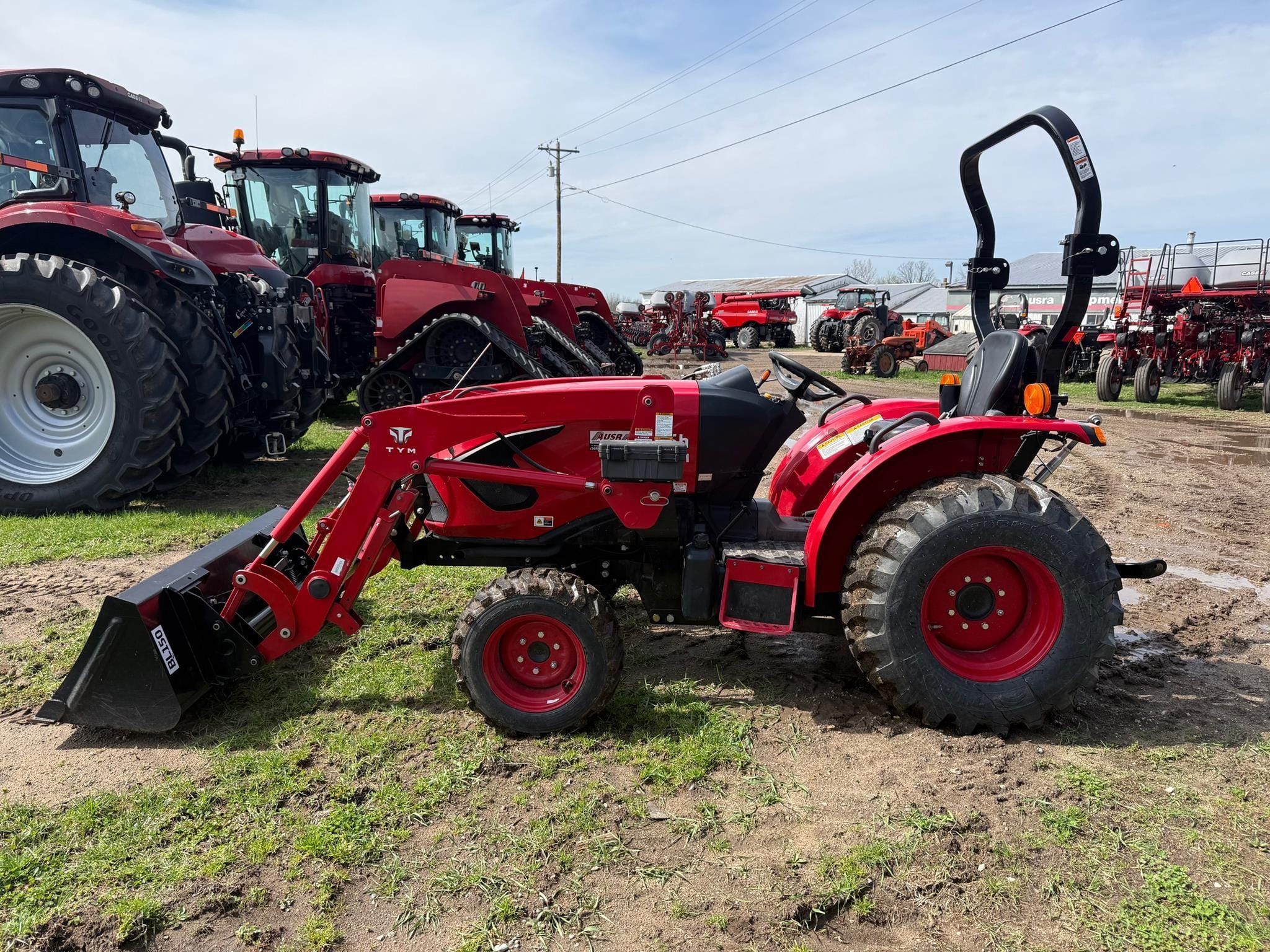 2023 TYM 2515H Equipment Image0