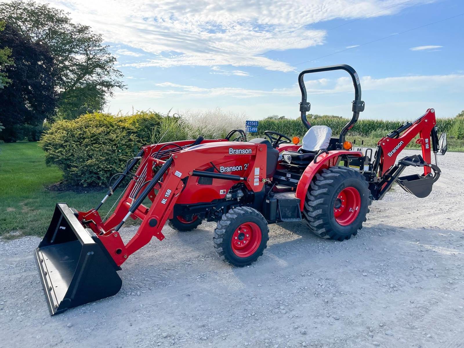 2024 Branson 2515h Equipment Image0