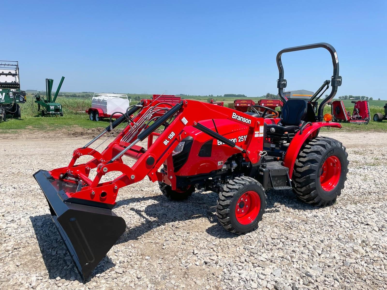 2024 Branson 2515h Equipment Image0