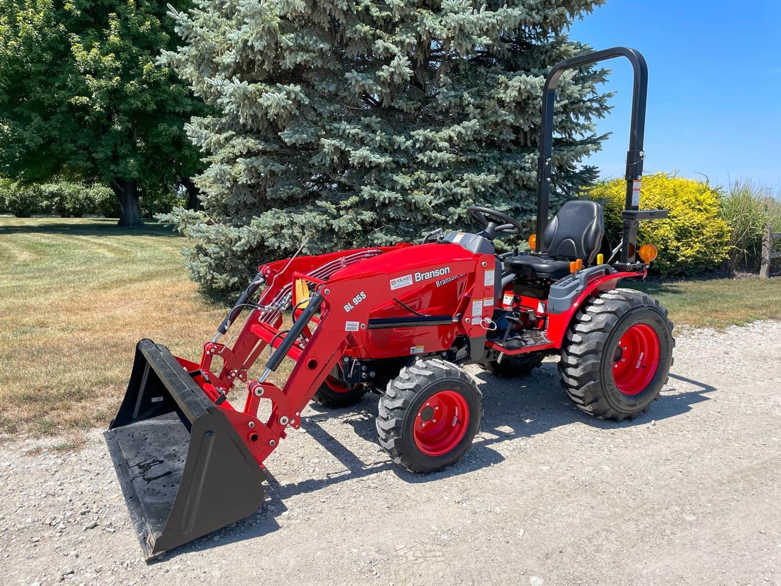 2024 Branson 2505h Equipment Image0