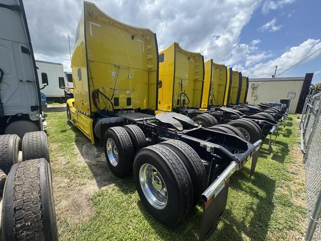 Image of Peterbilt 579 equipment image 3