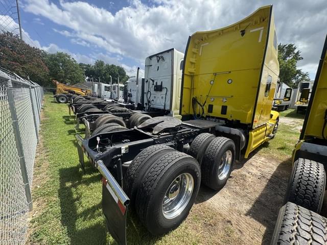 Image of Peterbilt 579 equipment image 2