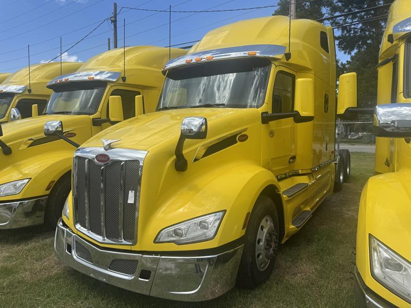 Image of Peterbilt 579 Primary image