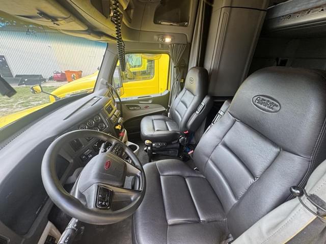 Image of Peterbilt 579 equipment image 4