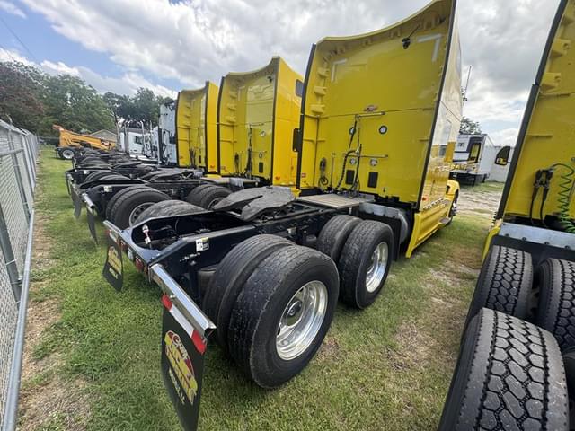Image of Peterbilt 579 equipment image 2