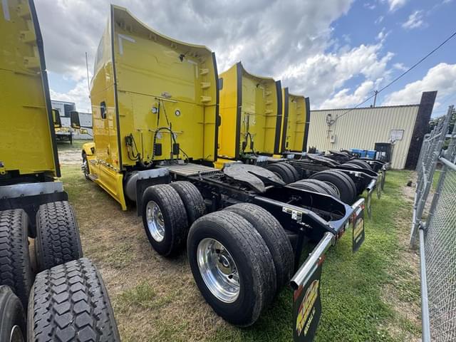 Image of Peterbilt 579 equipment image 3
