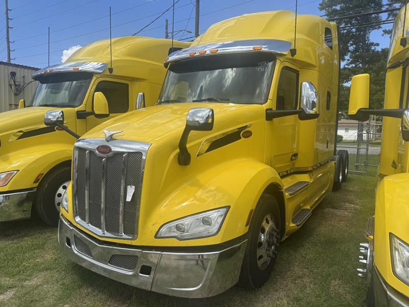 Image of Peterbilt 579 Primary image