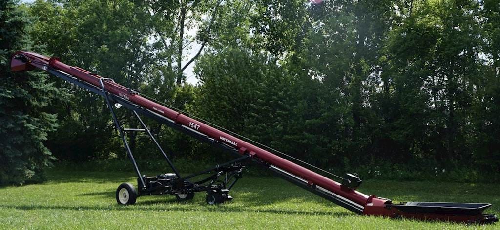 2024 Universal 1547 Equipment Image0