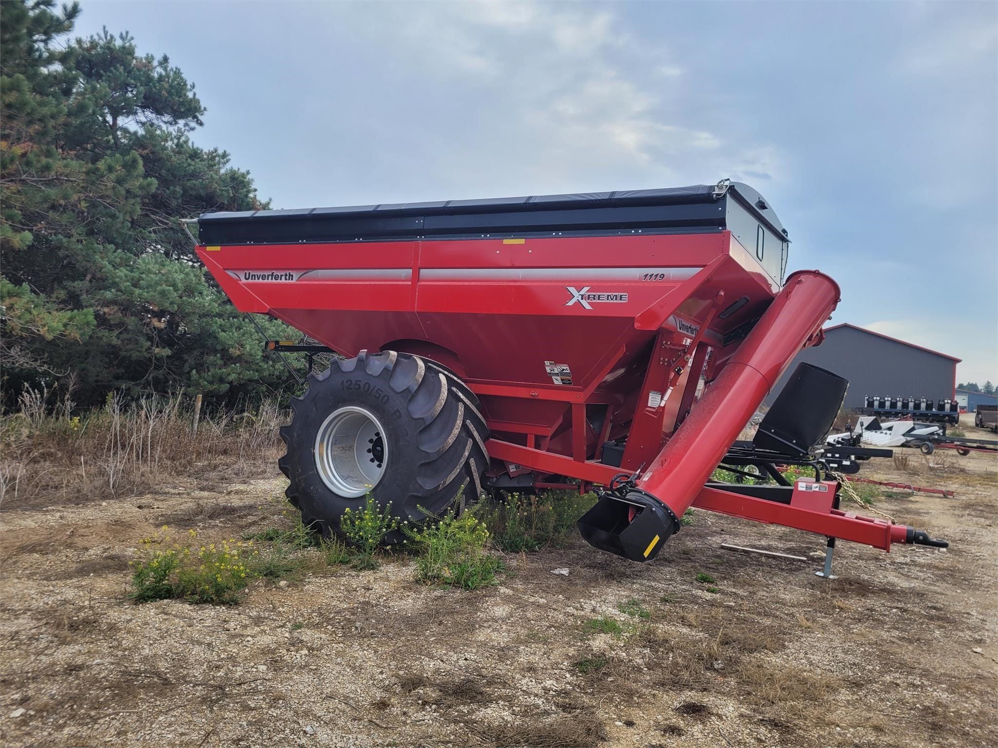 2023 Unverferth 1119 Equipment Image0