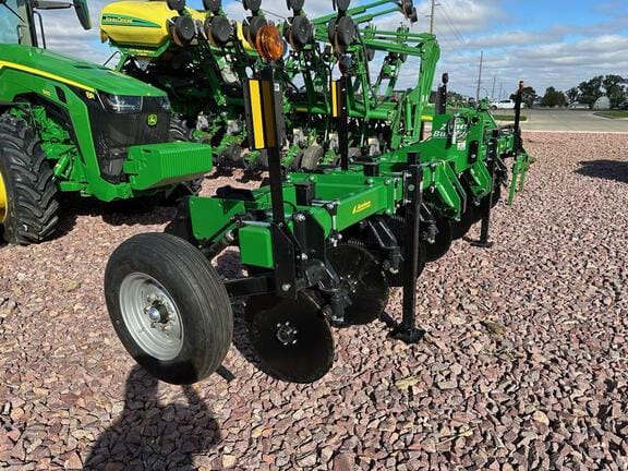 2023 Unverferth 112 Equipment Image0