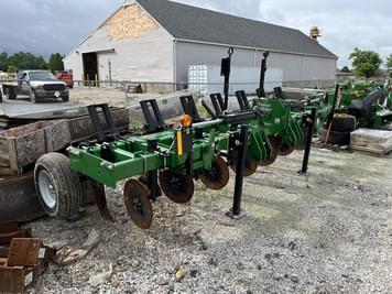 Main image Unverferth Zone-Builder 132