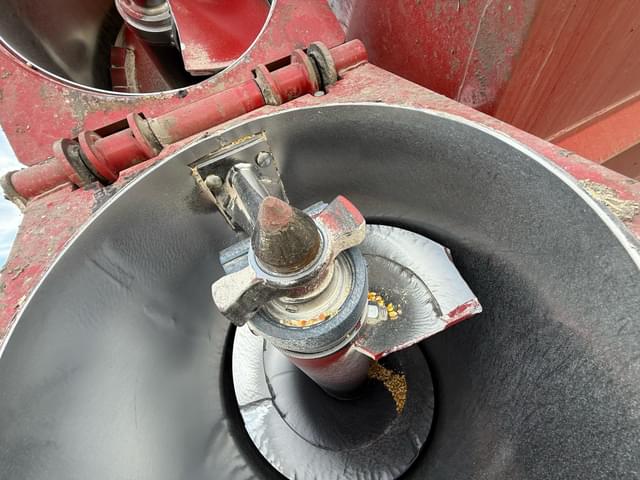 Image of Unverferth 1320 equipment image 3