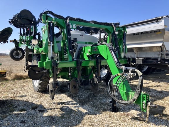 2023 Unverferth 1800 Equipment Image0