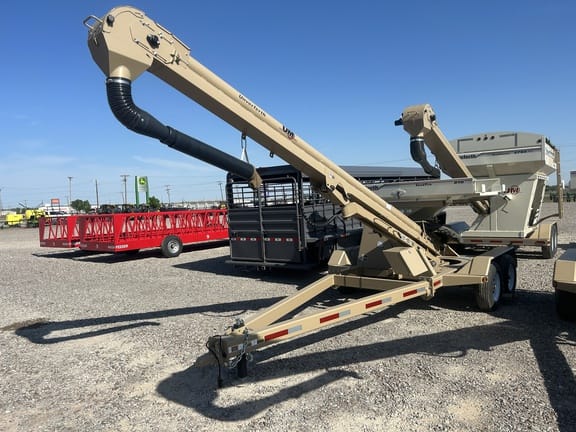 2023 Unverferth Seed Pro 210 Equipment Image0