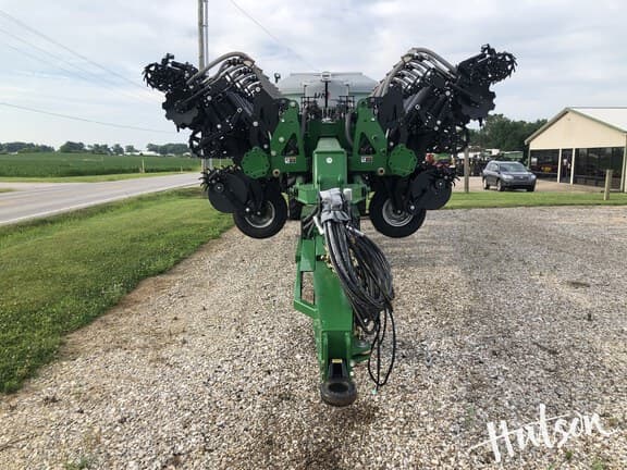 Image of Unverferth Raptor 2030DT equipment image 4