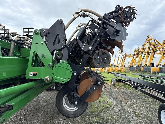 Image of Unverferth Raptor 2030DT equipment image 4