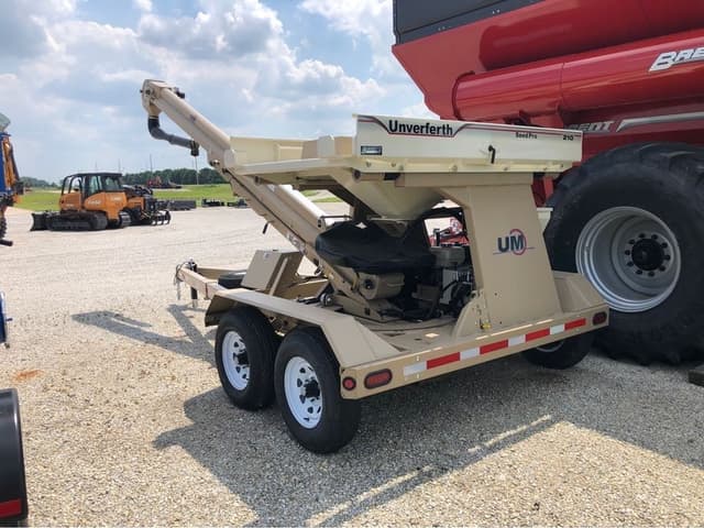 Image of Unverferth Seed Pro 210 equipment image 4