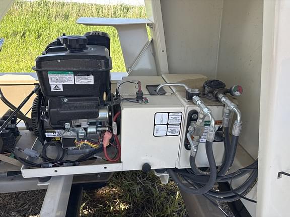 Image of Unverferth 2755XL equipment image 3