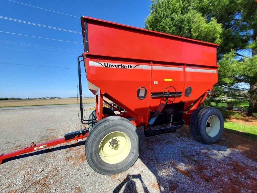 2023 Unverferth 325 Equipment Image0