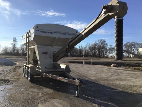 Image of Unverferth Seed Runner 3755 Primary image