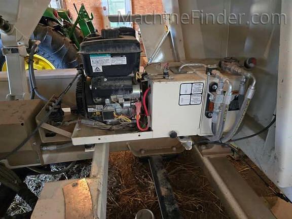Image of Unverferth Seed Runner 3755 equipment image 4