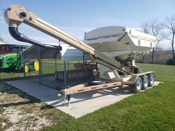 Main image Unverferth Seed Runner 3755XL