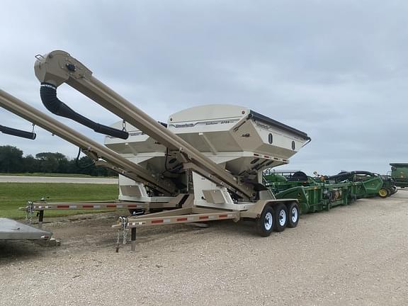 Image of Unverferth Seed Runner 3755XL equipment image 1