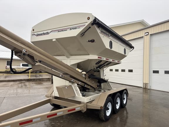 Image of Unverferth Seed Runner 3755XL equipment image 3