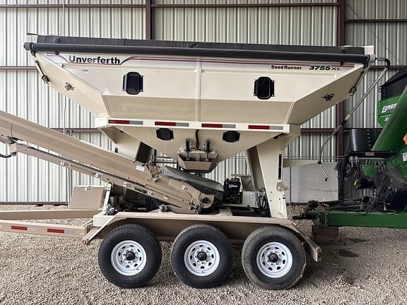 Image of Unverferth Seed Runner 3755XL equipment image 1