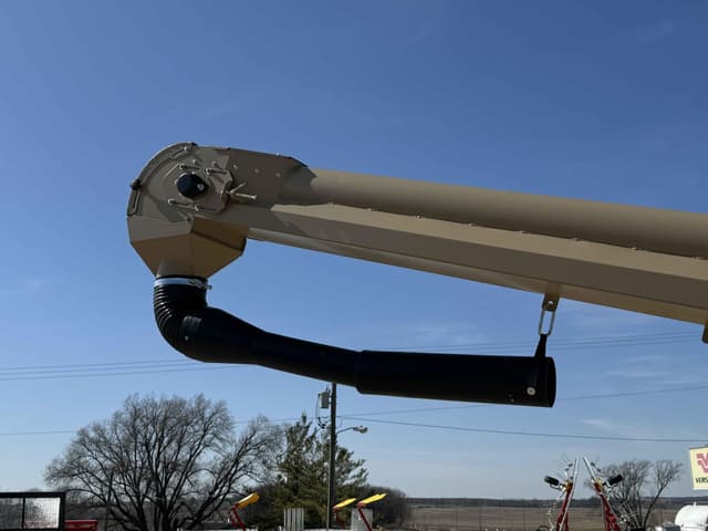 Image of Unverferth Seed Runner 3755XL equipment image 3