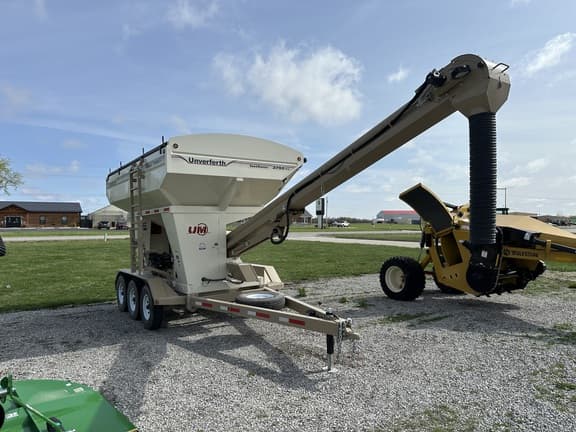 Image of Unverferth Seed Runner 3755XL equipment image 1