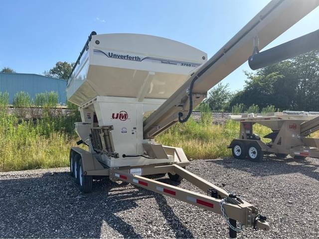 Image of Unverferth Seed Runner 3755XL equipment image 1