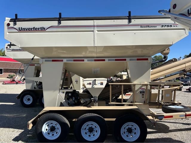 Image of Unverferth Seed Runner 3755XL equipment image 2