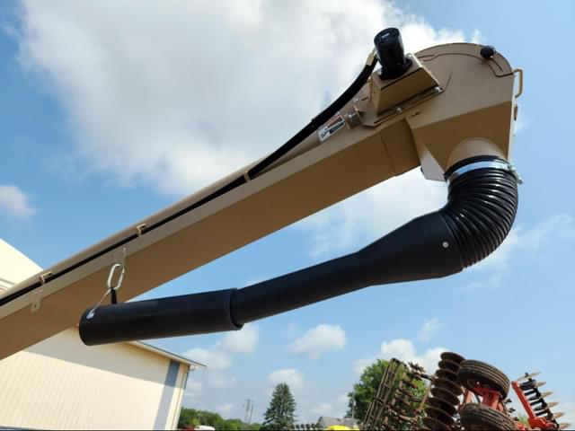Image of Unverferth Seed Runner 3755XL equipment image 1