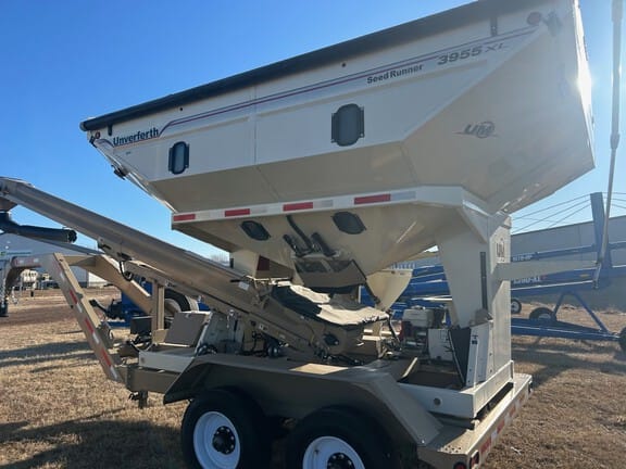 2023 Unverferth 3955XL Equipment Image0