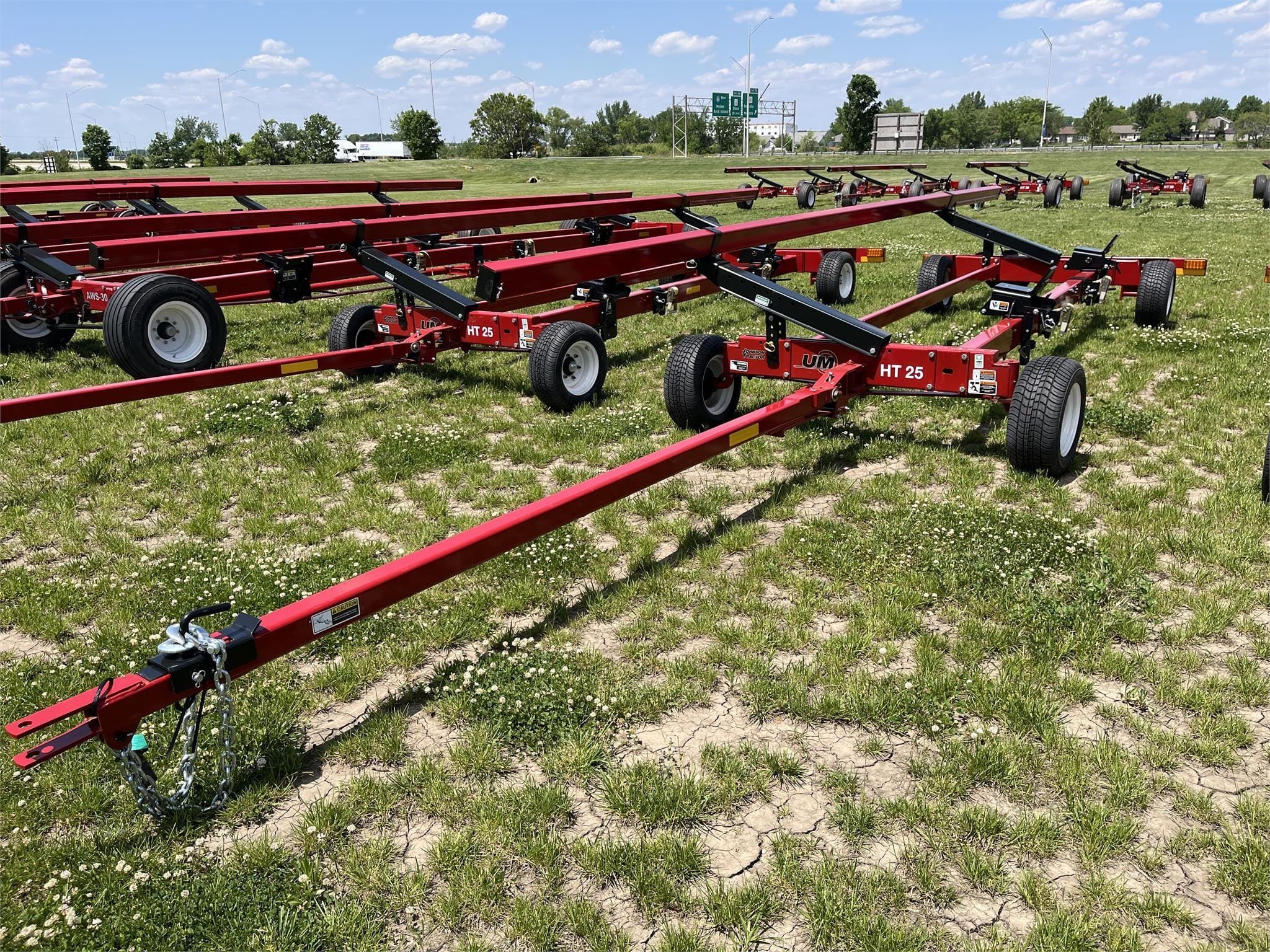 2023 Unverferth HT25 Equipment Image0