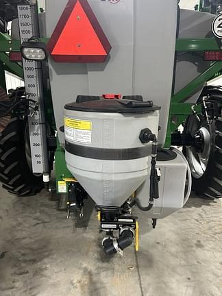 Image of Unverferth Nutrimax 1800 equipment image 4