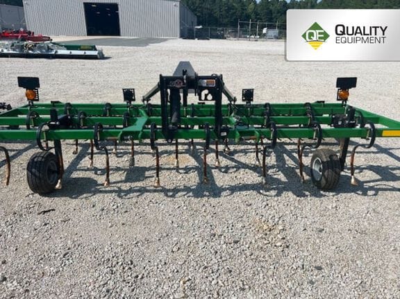 2023 Unverferth Perfecta Equipment Image0