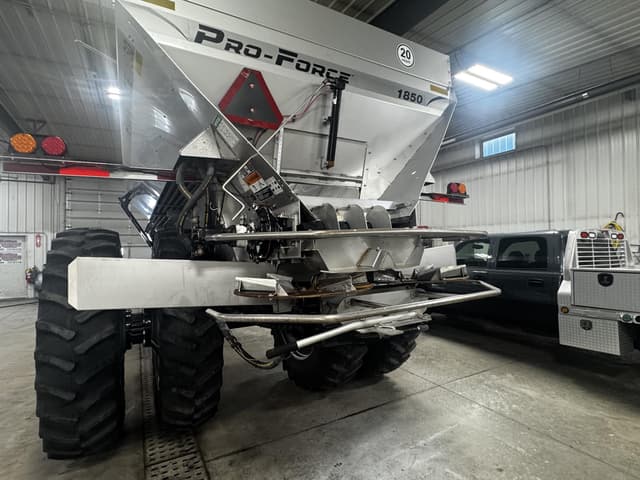 Image of Unverferth Pro Force 1850 equipment image 2