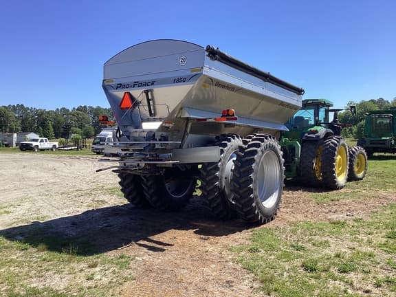 Image of Unverferth Pro Force 1850 equipment image 2