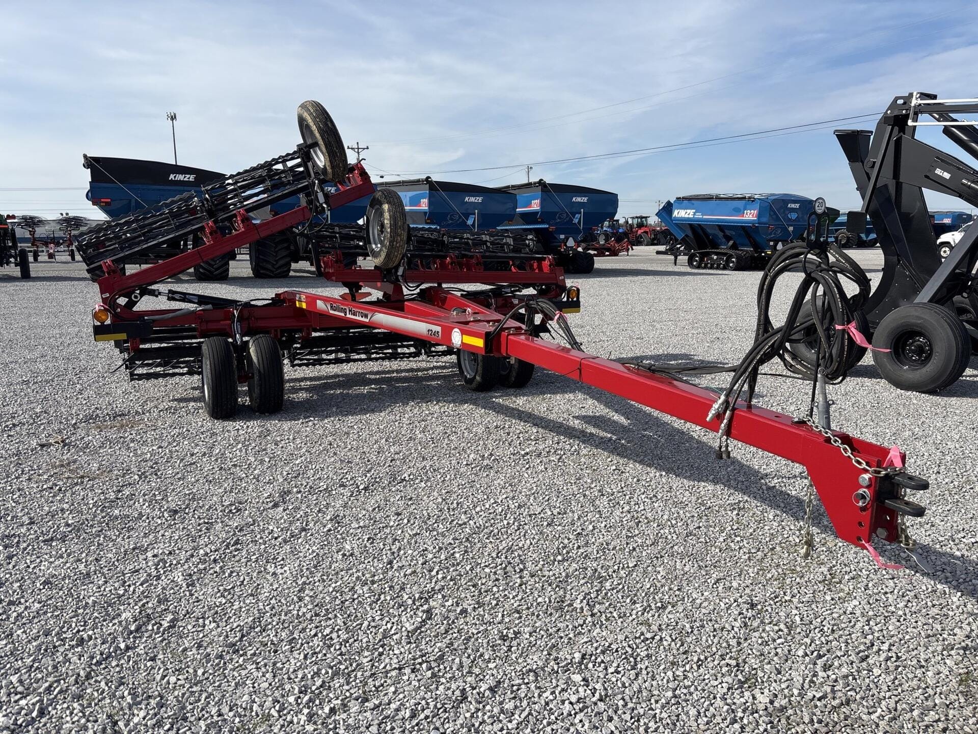 2023 Unverferth 1245 Equipment Image0