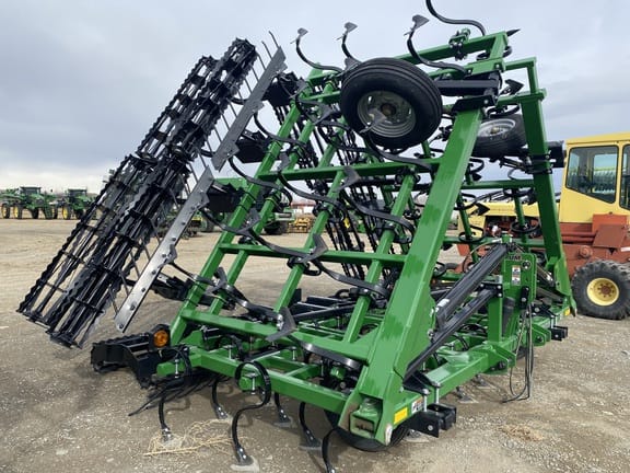2023 Unverferth Perfecta 14 Equipment Image0