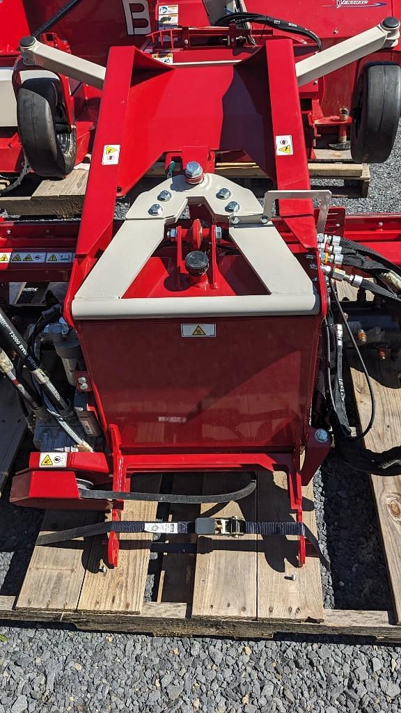 Image of Ventrac KG540 equipment image 1