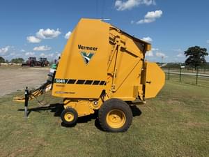 2023 Vermeer 504R Premium Image